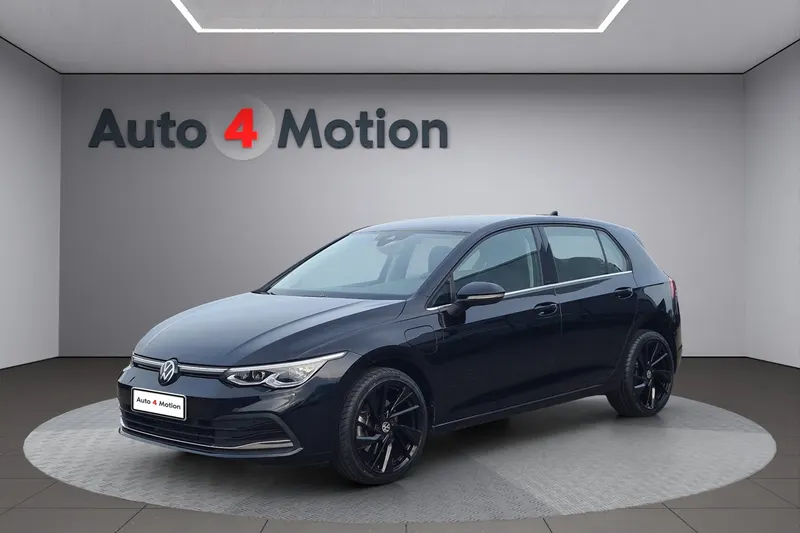 Volkswagen Golf (2024)