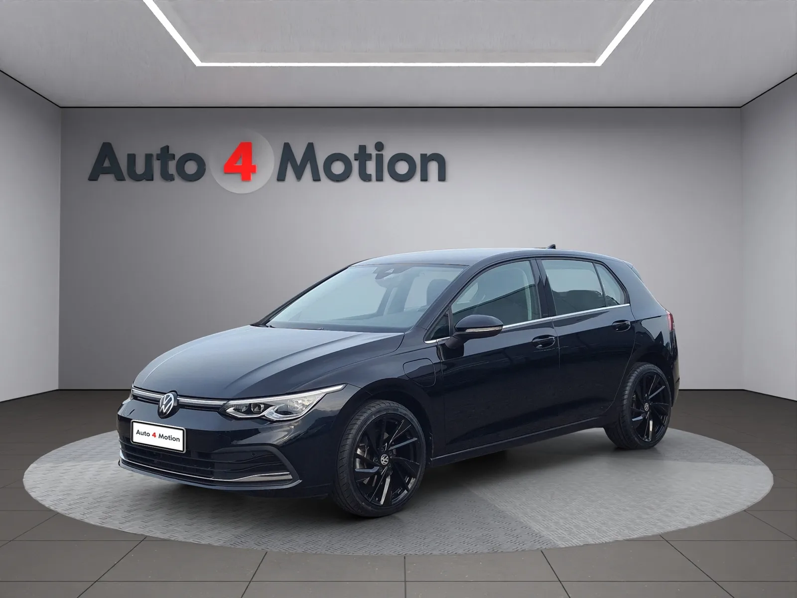 Volkswagen Golf (2024) — foto 1