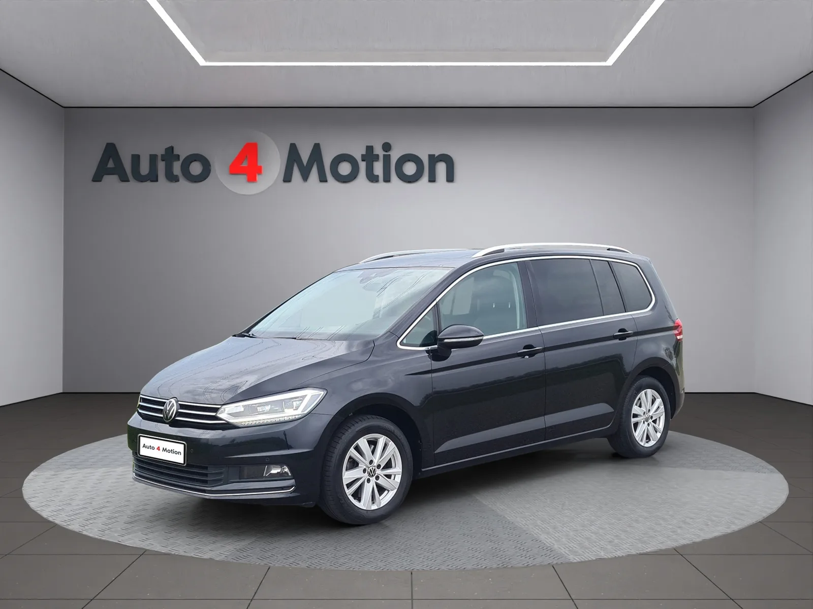 Volkswagen Touran (2022) — foto 1