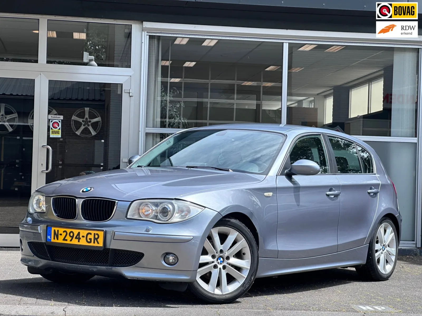 BMW 1-Serie (2004) — foto 1