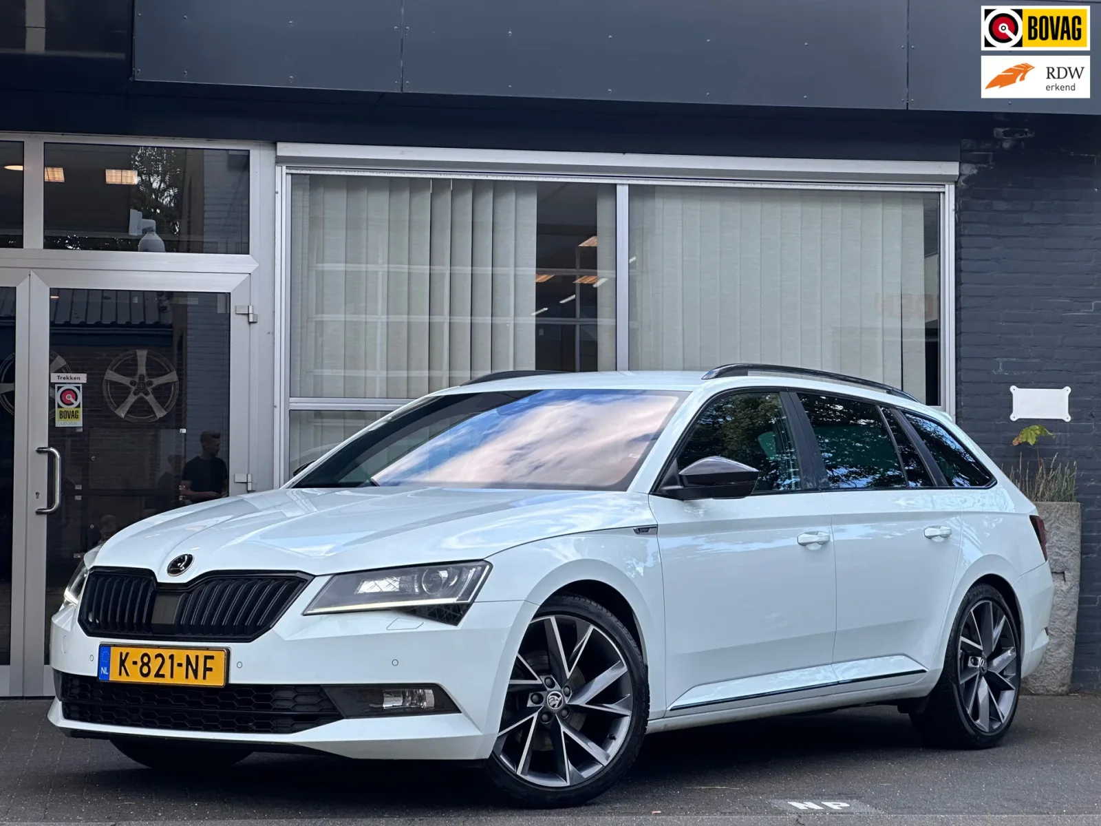 Škoda Superb (2017) — foto 1