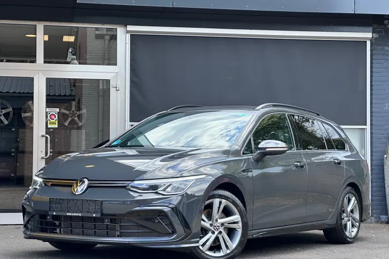 Volkswagen Golf (2022)