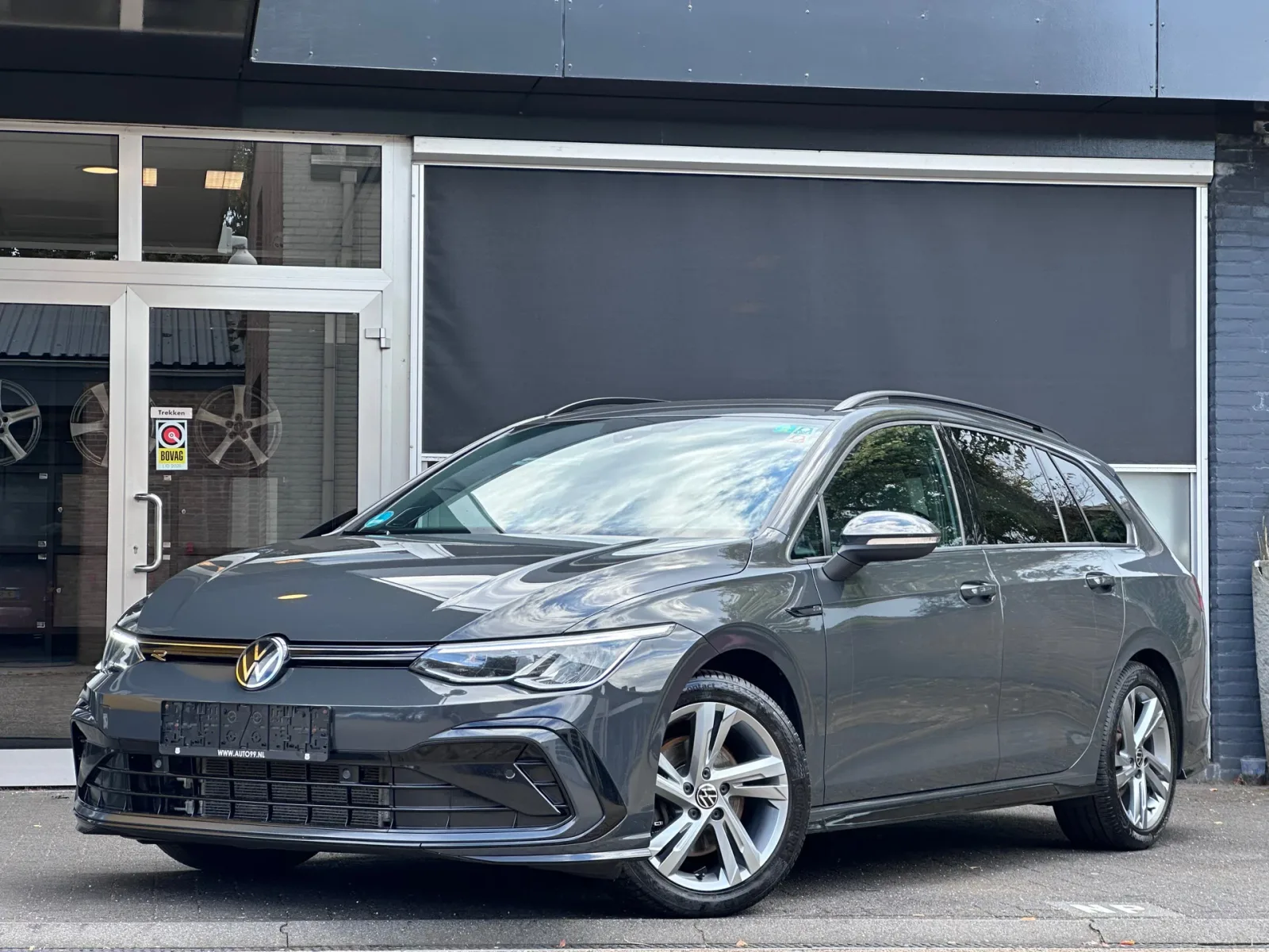Volkswagen Golf (2022) — foto 1