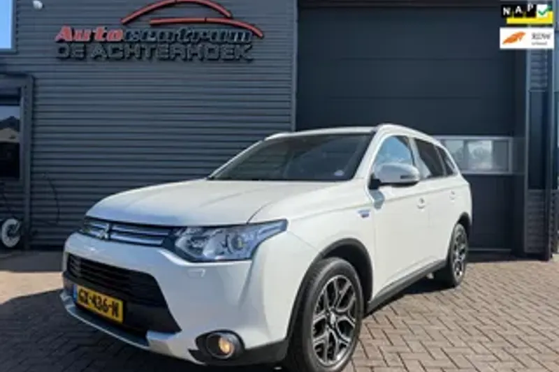 Mitsubishi Outlander (2015)