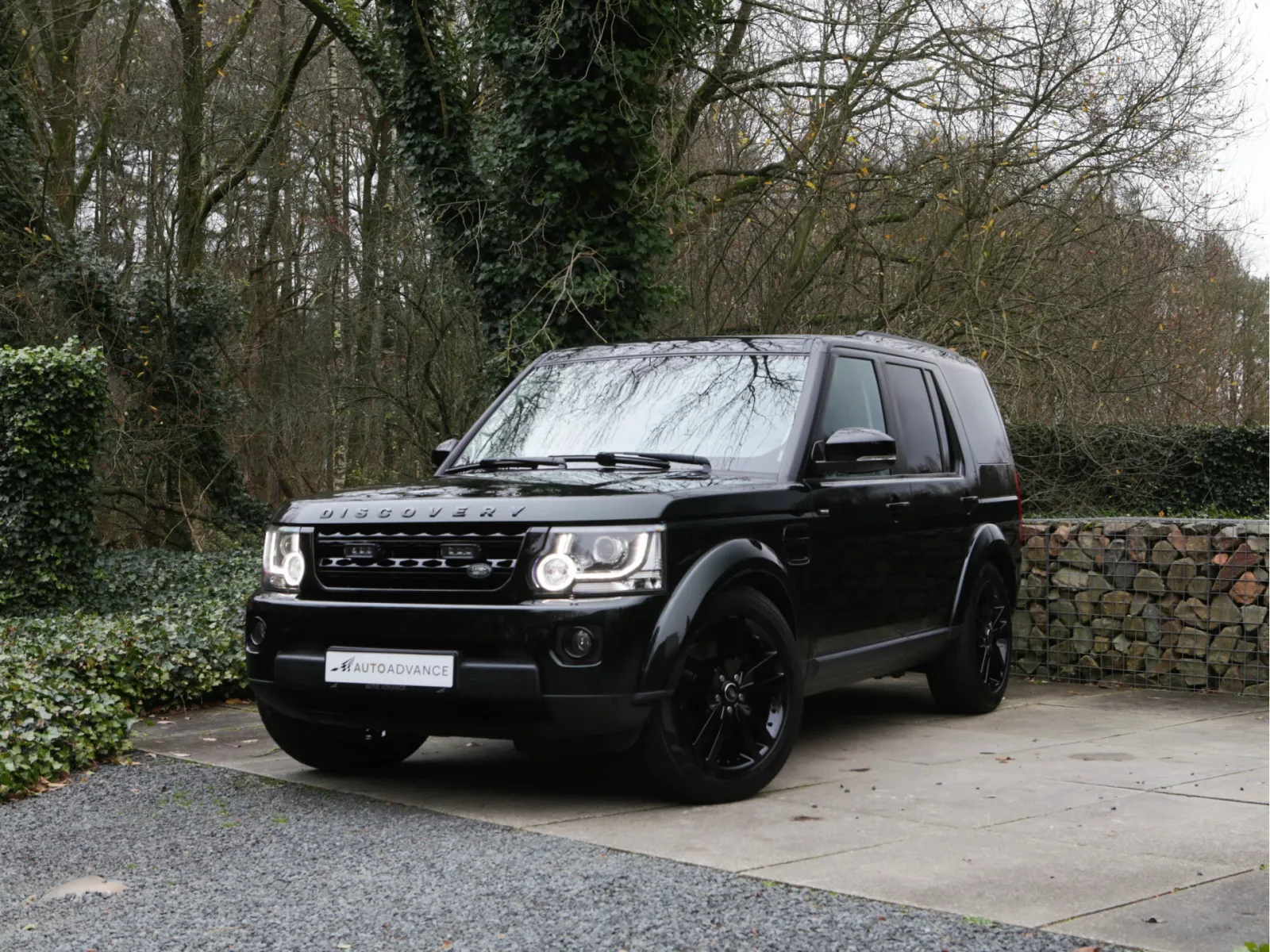 Land Rover Discovery (2015) — foto 1