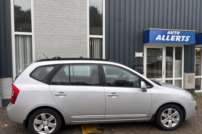 Kia Carens (2007)