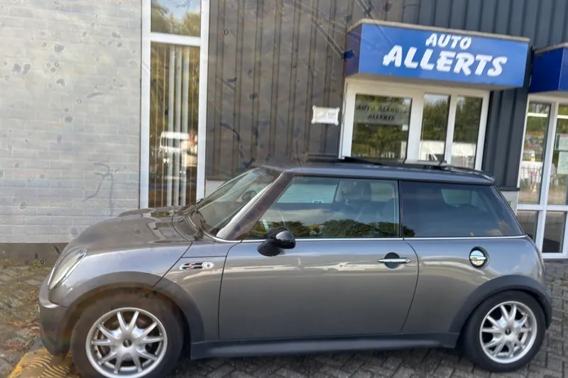 MINI Cooper S (2002)