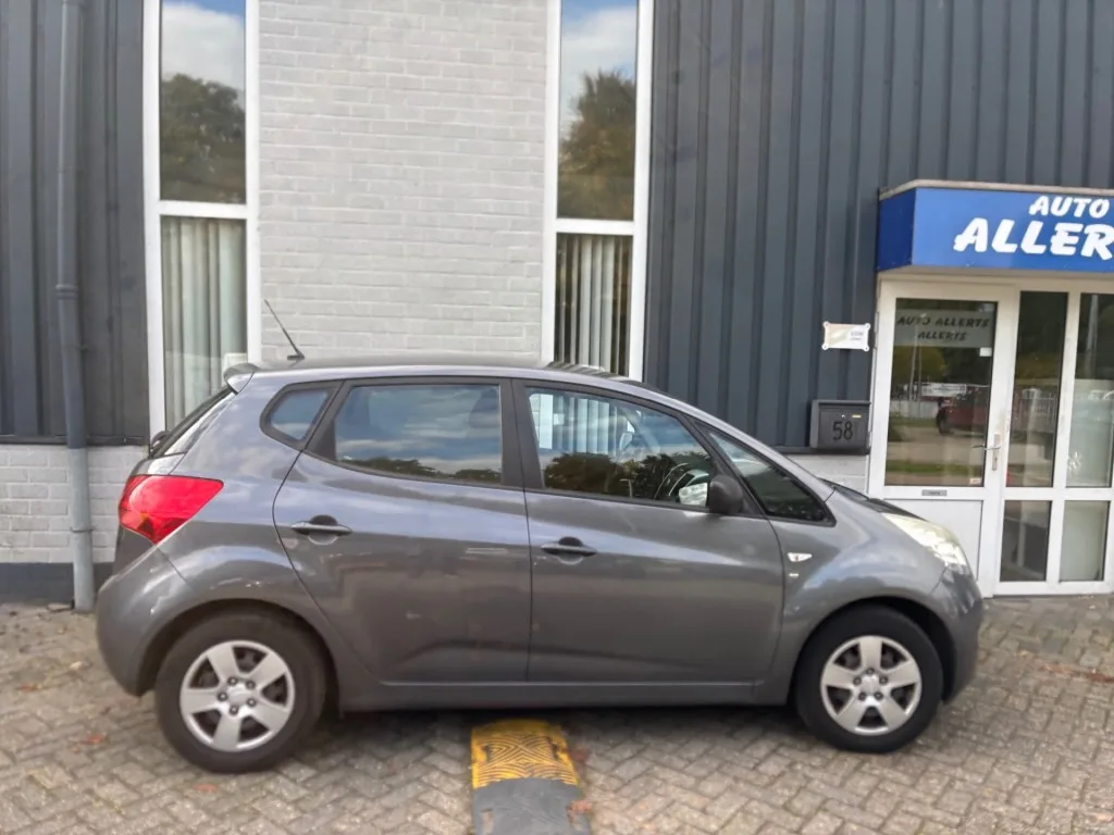 Kia Venga (2010) — foto 1