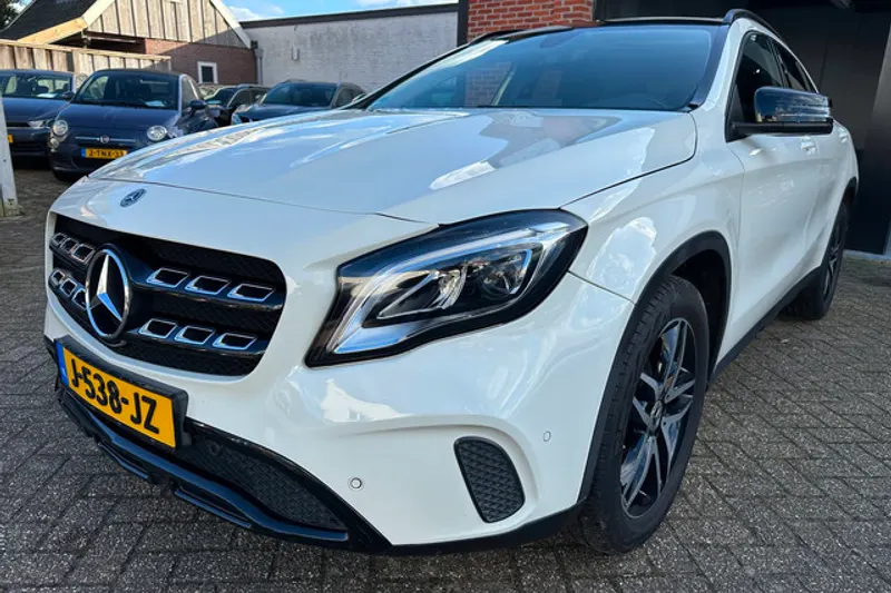 Mercedes-Benz GLA (2017)