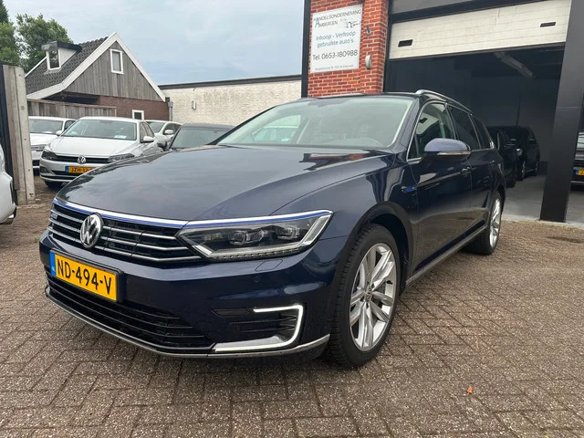 Volkswagen Passat (2016) — foto 1
