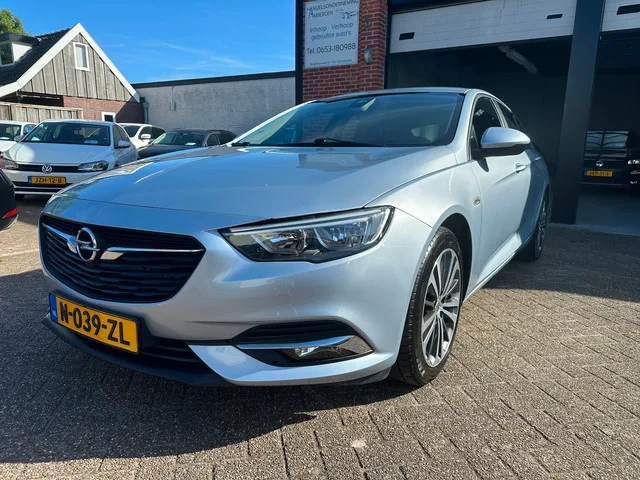 Opel Insignia (2018) — foto 1