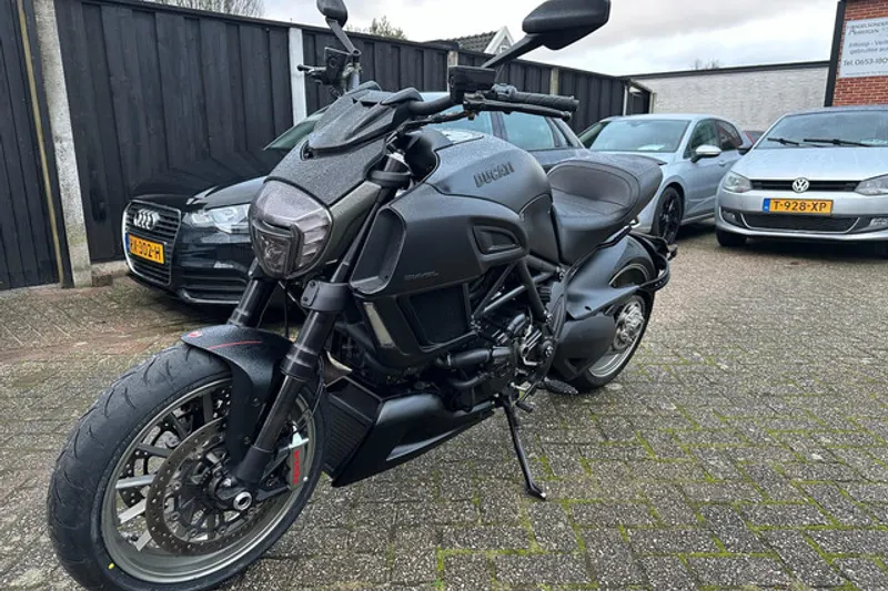 Ducati Diavel (2015)