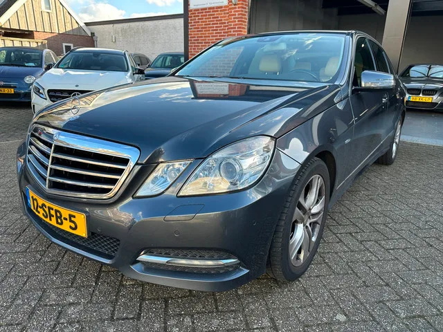 Mercedes-Benz E-Klasse (2011) — foto 1