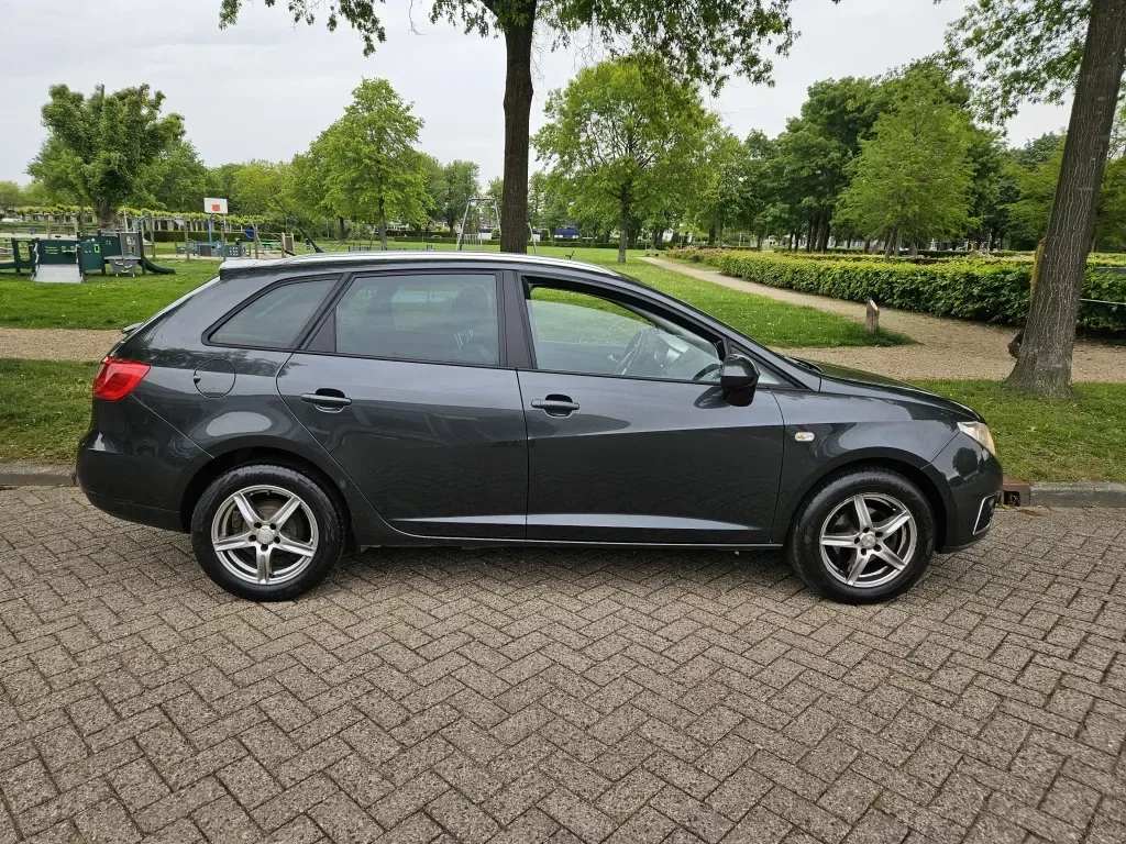 SEAT Ibiza (2011) — foto 1
