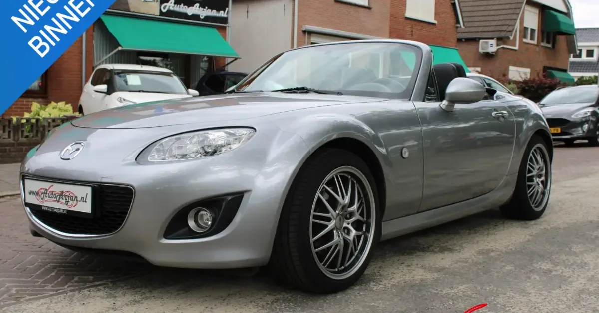 Mazda MX-5 (2011) — foto 1