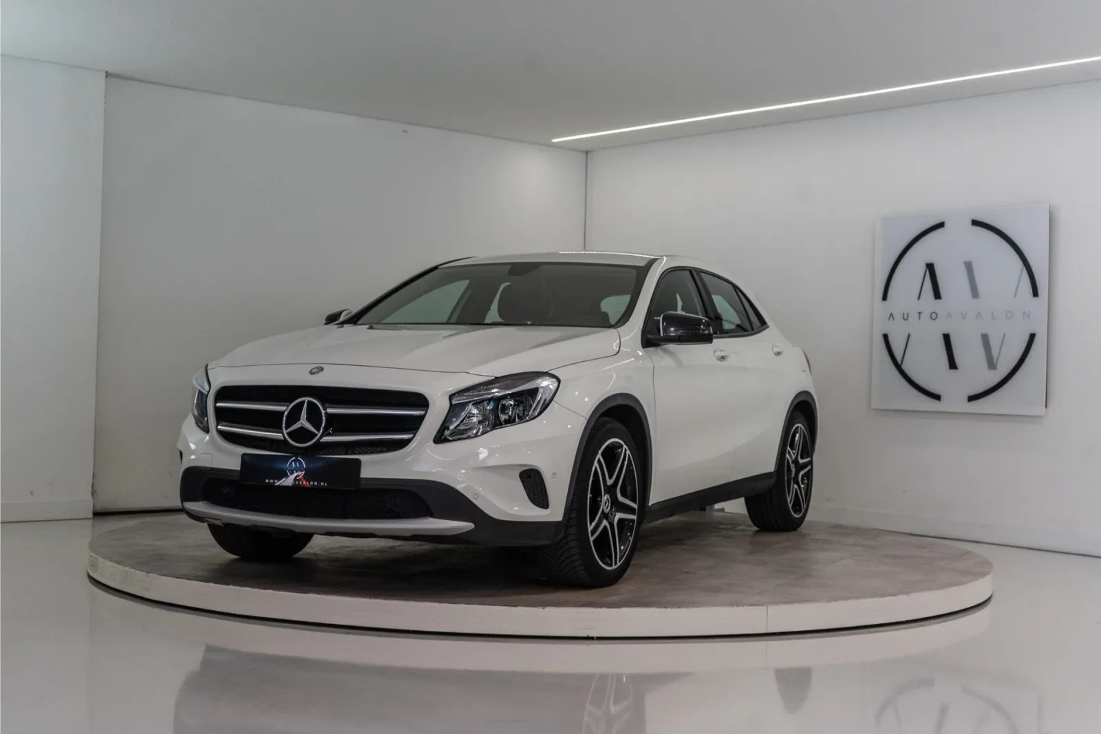 Mercedes-Benz GLA (2015) — foto 1