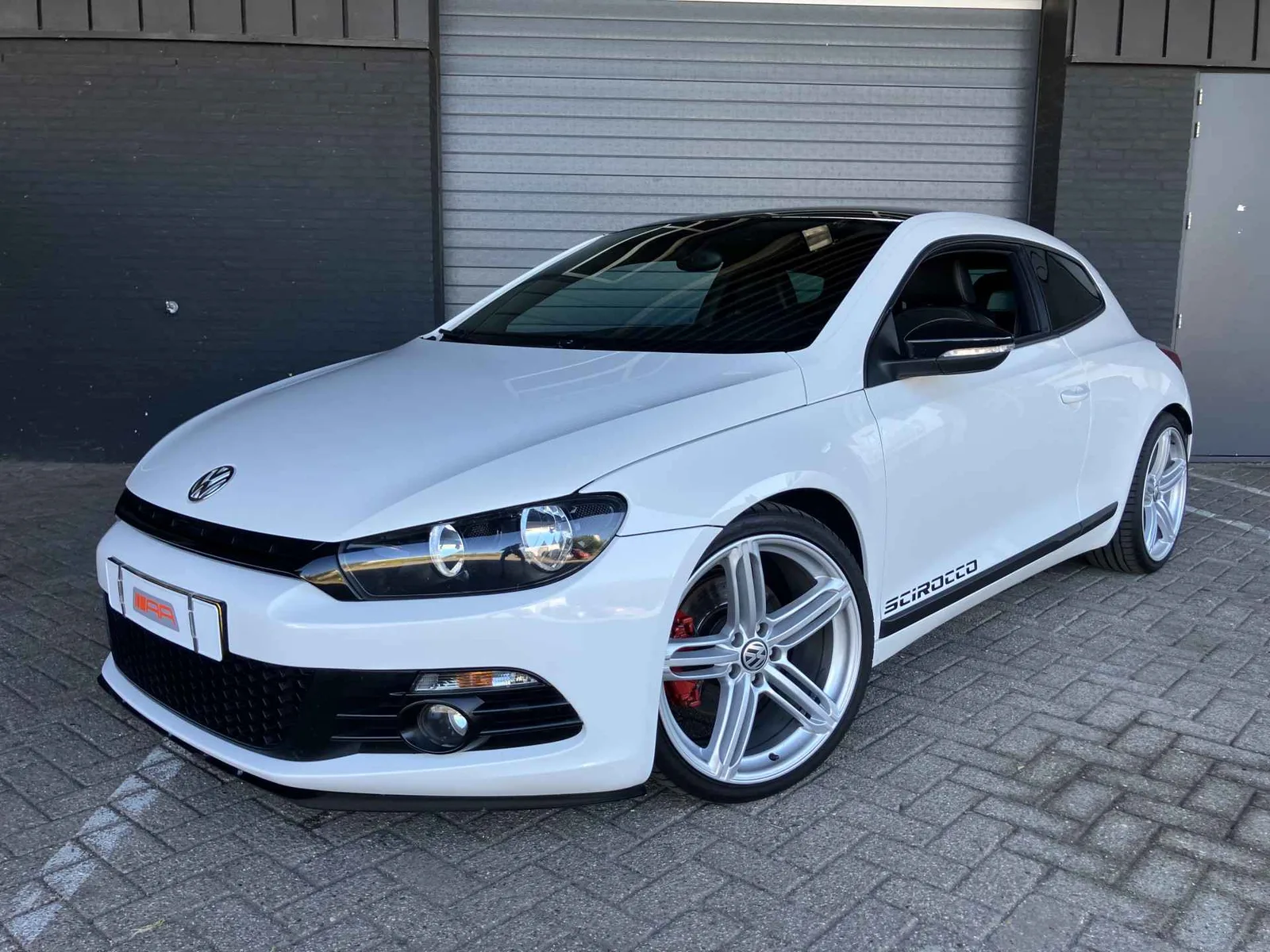 Volkswagen Scirocco (2009) — foto 1