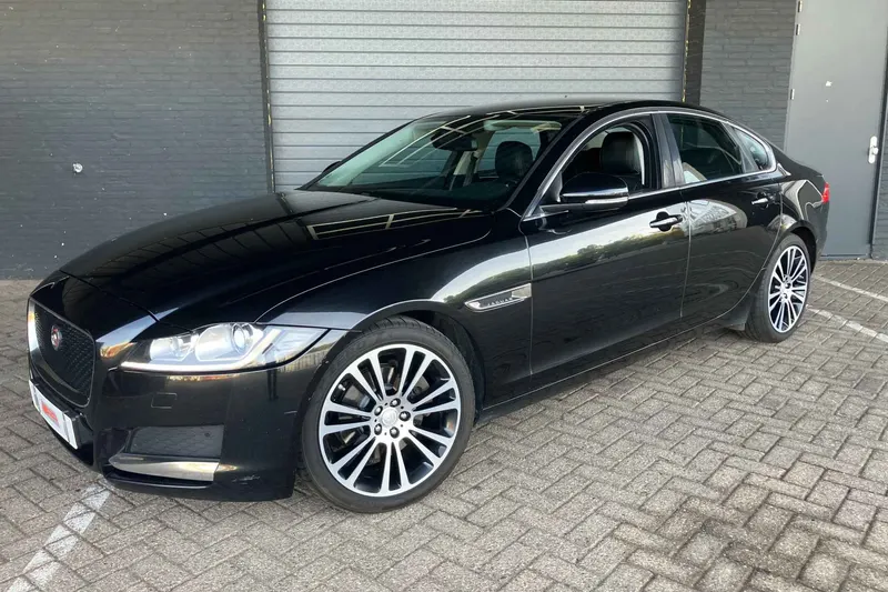Jaguar XF (2016)
