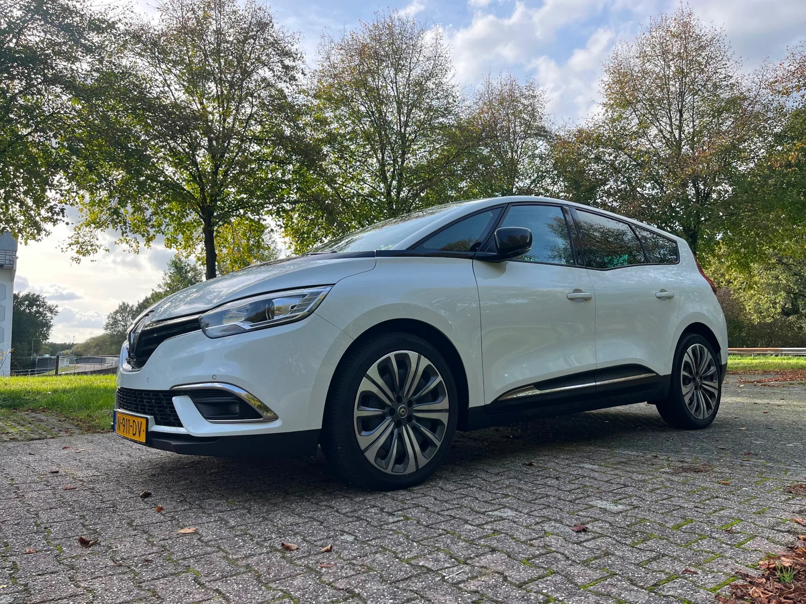 Renault Grand Scénic (2021) — foto 1