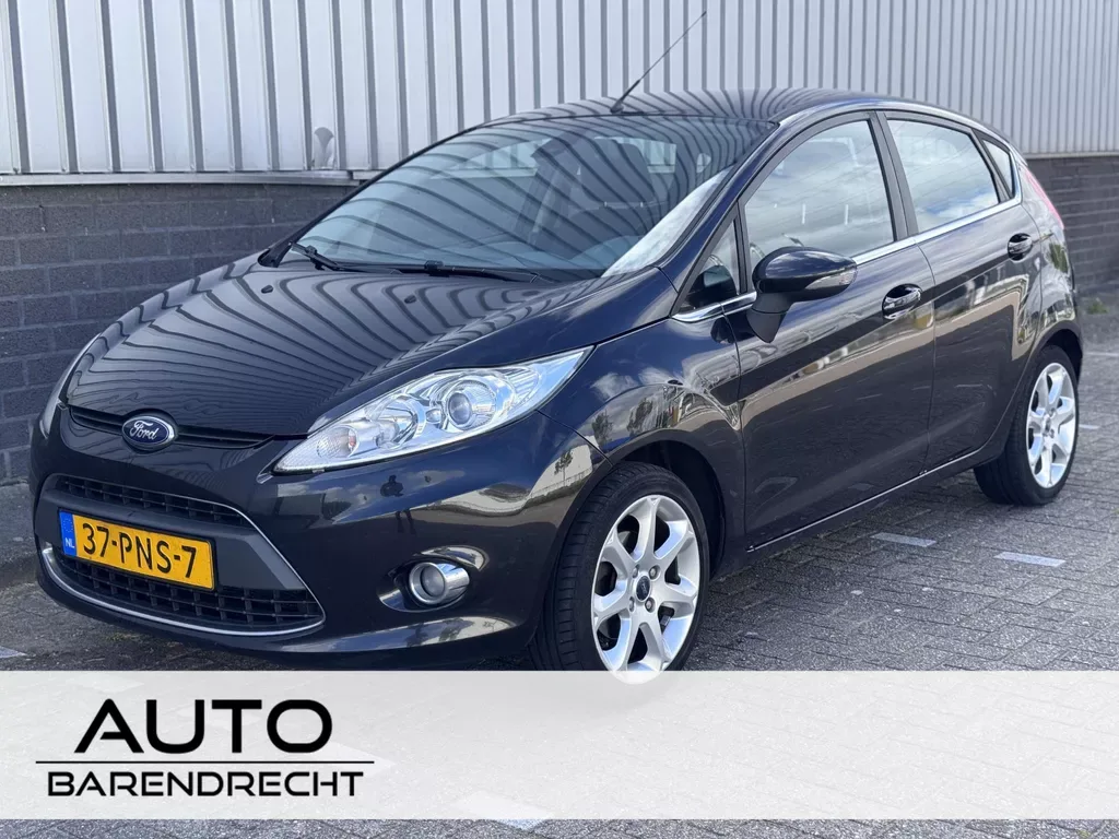 Ford Fiesta (2011) — foto 1