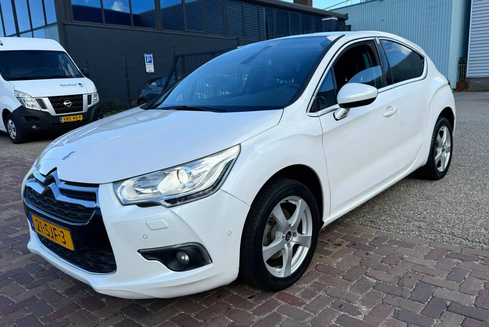 Citroën DS4 (2011) — foto 1