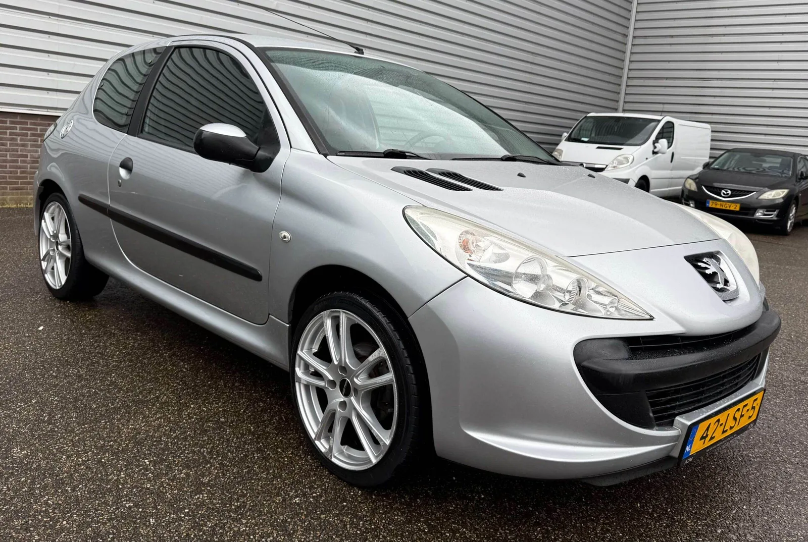 Peugeot 206+ (2010) — foto 1