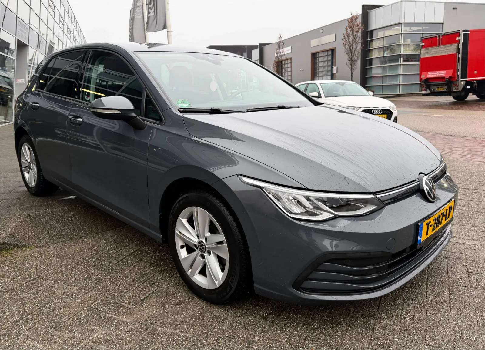 Volkswagen Golf (2020) — foto 1