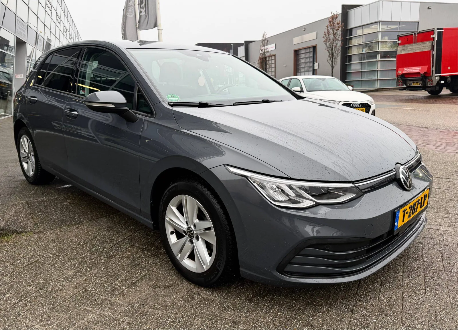 Volkswagen Golf (2020) — foto 1