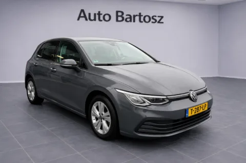 Volkswagen Golf (2020) — foto 1