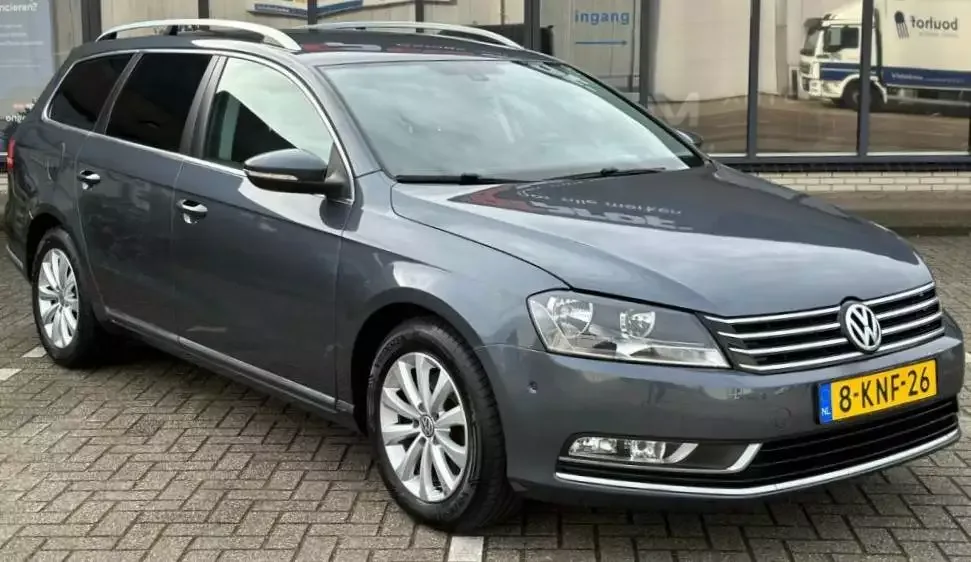 Volkswagen Passat (2013) — foto 1