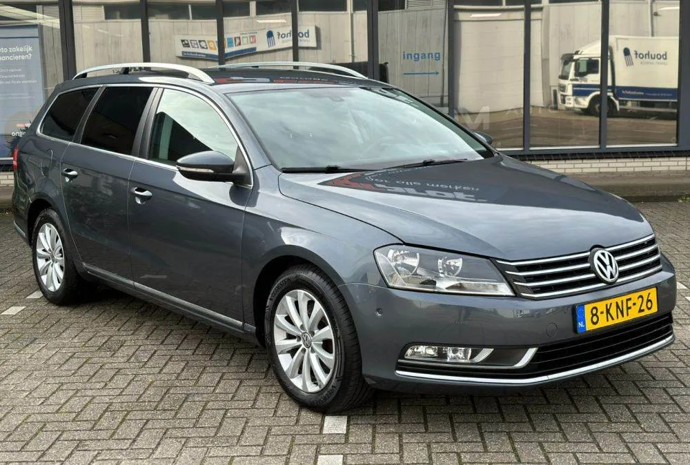 Volkswagen Passat (2013) — foto 1