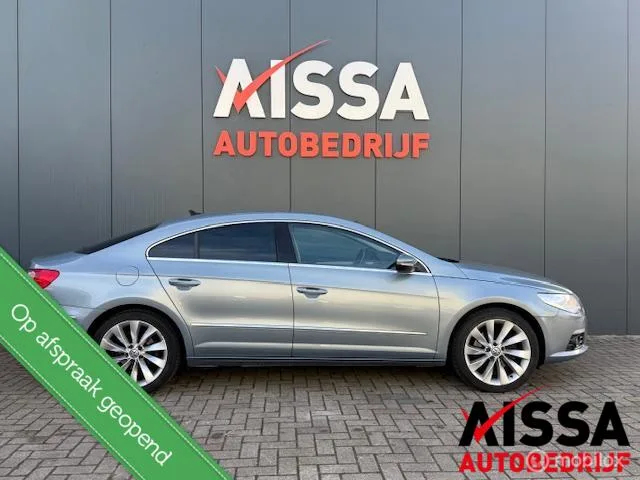 Volkswagen Passat (2011) — foto 1