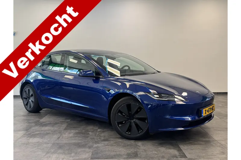 Tesla Model 3 (2023)
