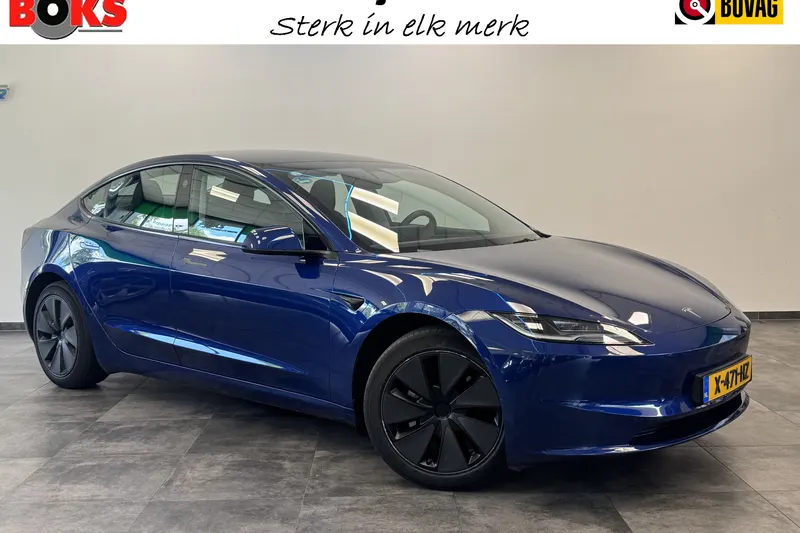 Tesla Model 3 (2023)
