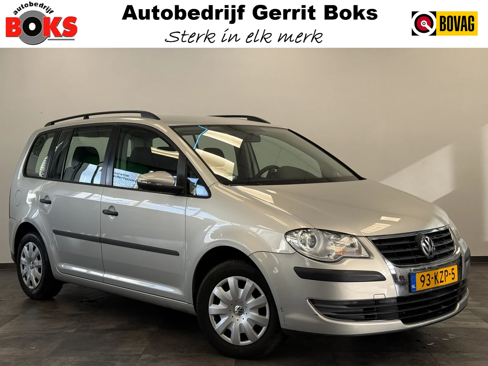 Volkswagen Touran (2010) — foto 1