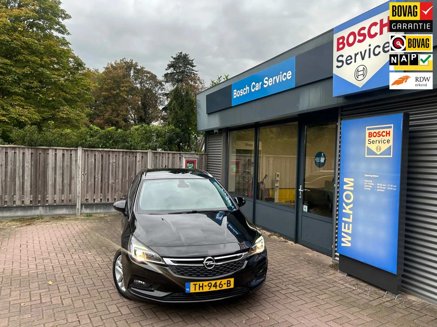 Opel Astra (2018) — foto 1