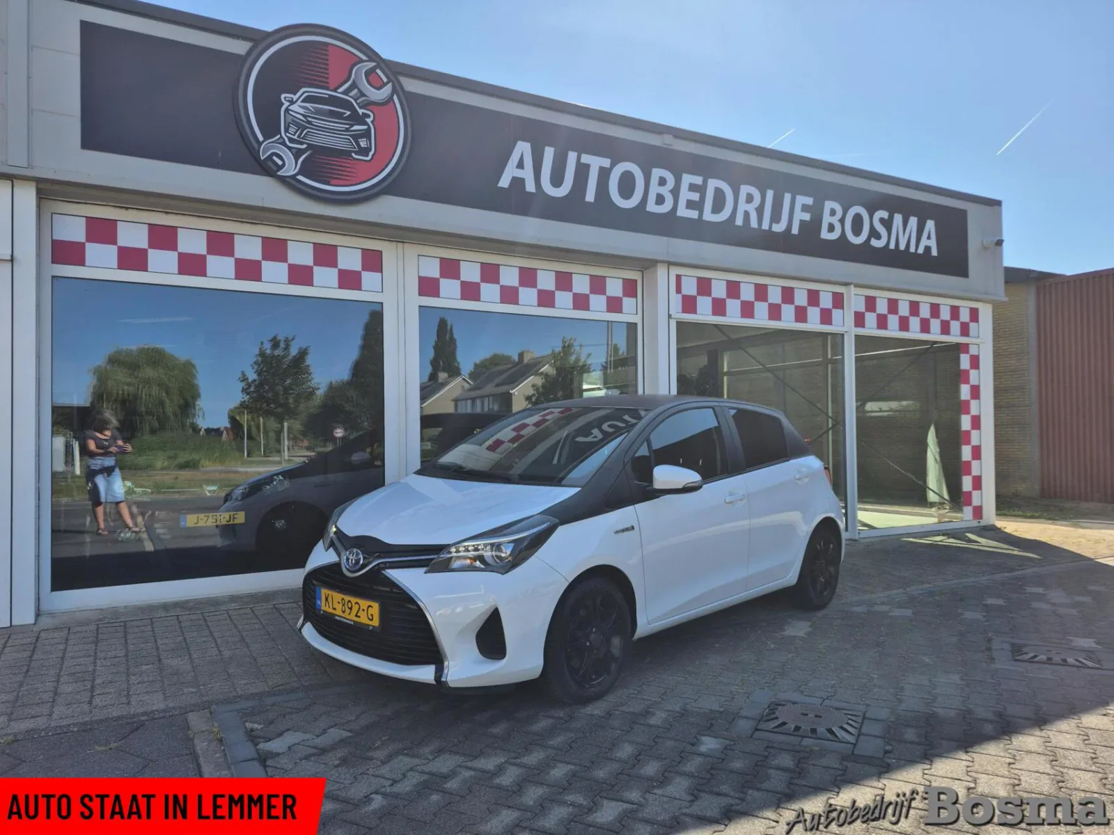 Toyota Yaris (2016) — foto 1