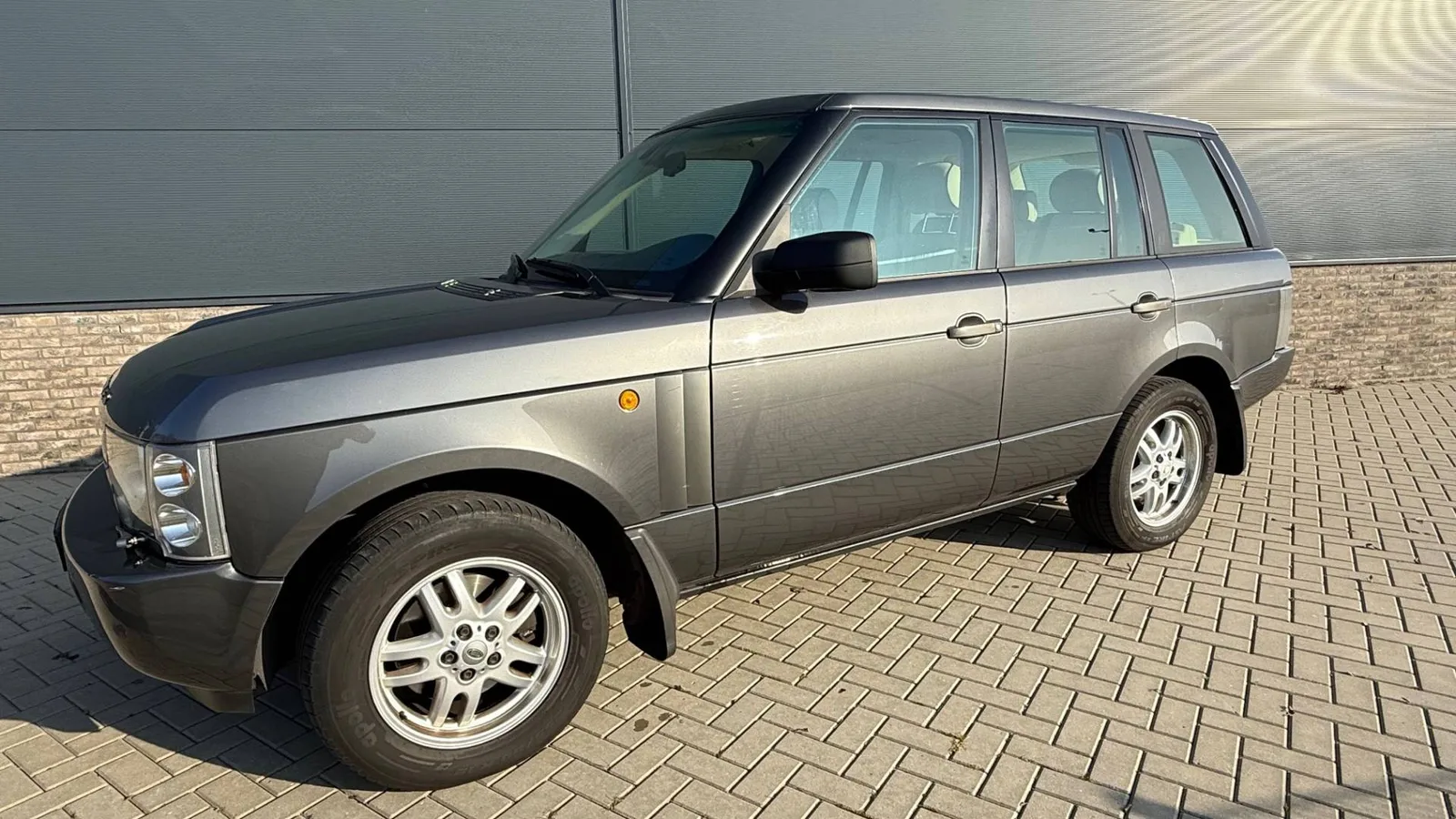 Land Rover Range Rover (2002) — foto 1