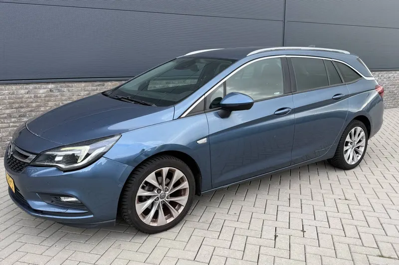 Opel Astra (2016)