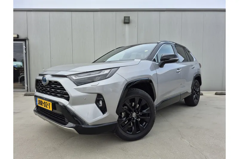 Toyota RAV4 (2024)