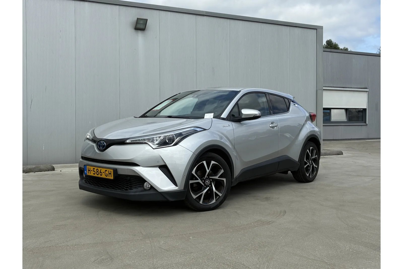 Toyota C-HR (2019) — foto 1