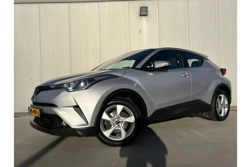 Toyota C-HR (2017)