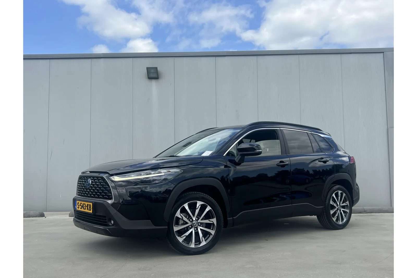 Toyota Corolla (2023) — foto 1