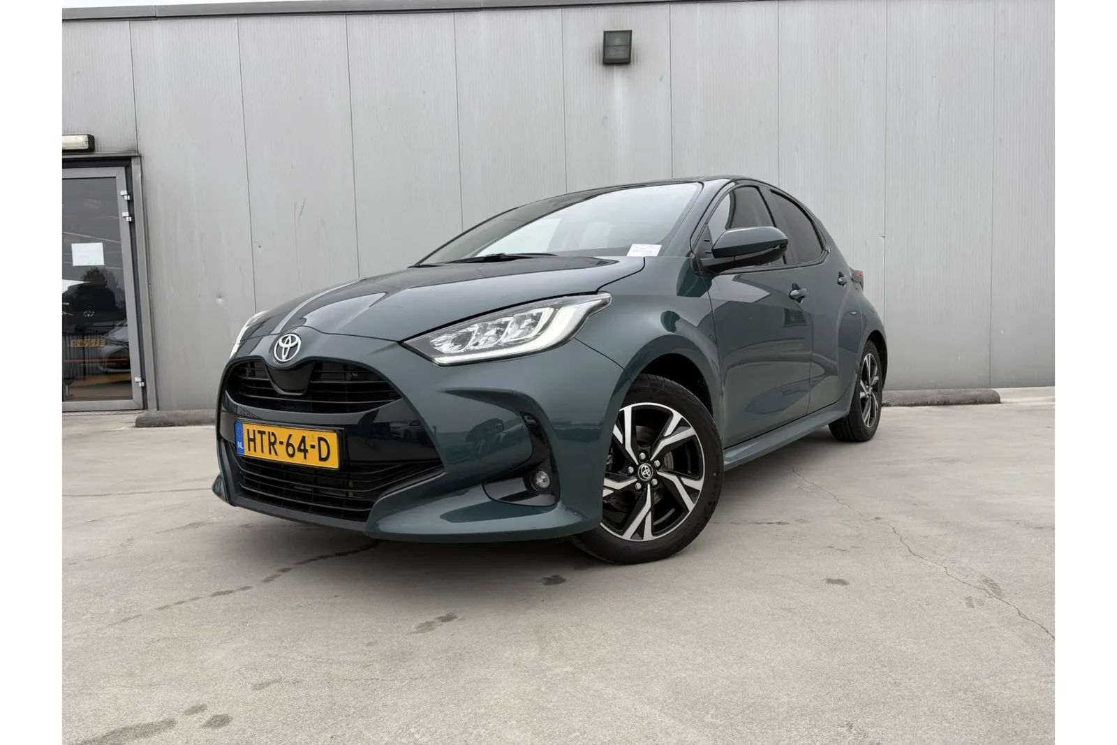 Toyota Yaris (2025) — foto 1