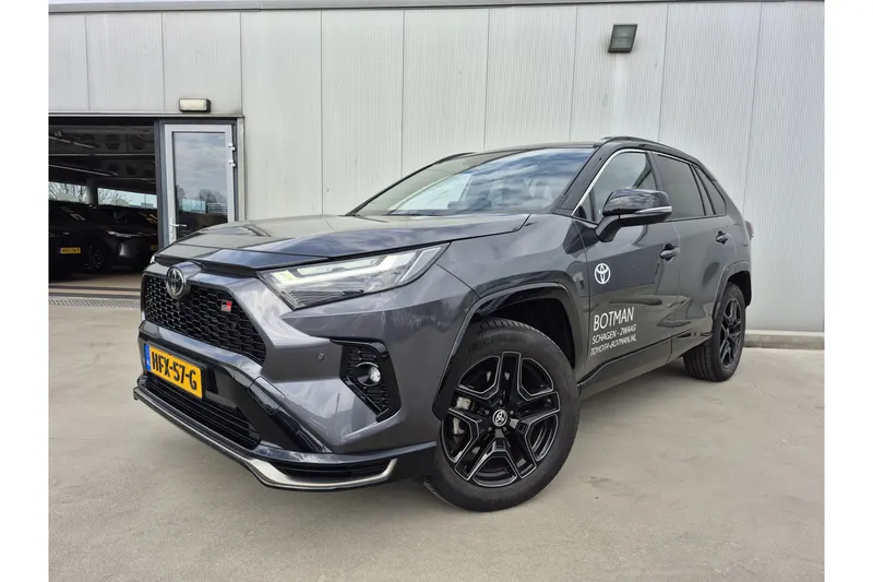 Toyota RAV4 (2025)