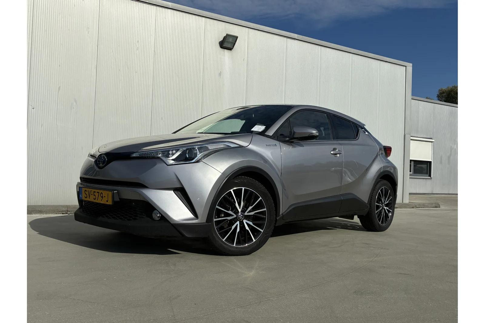 Toyota C-HR (2018) — foto 1