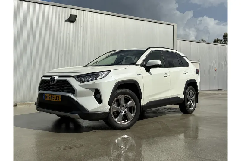Toyota RAV4 (2021)