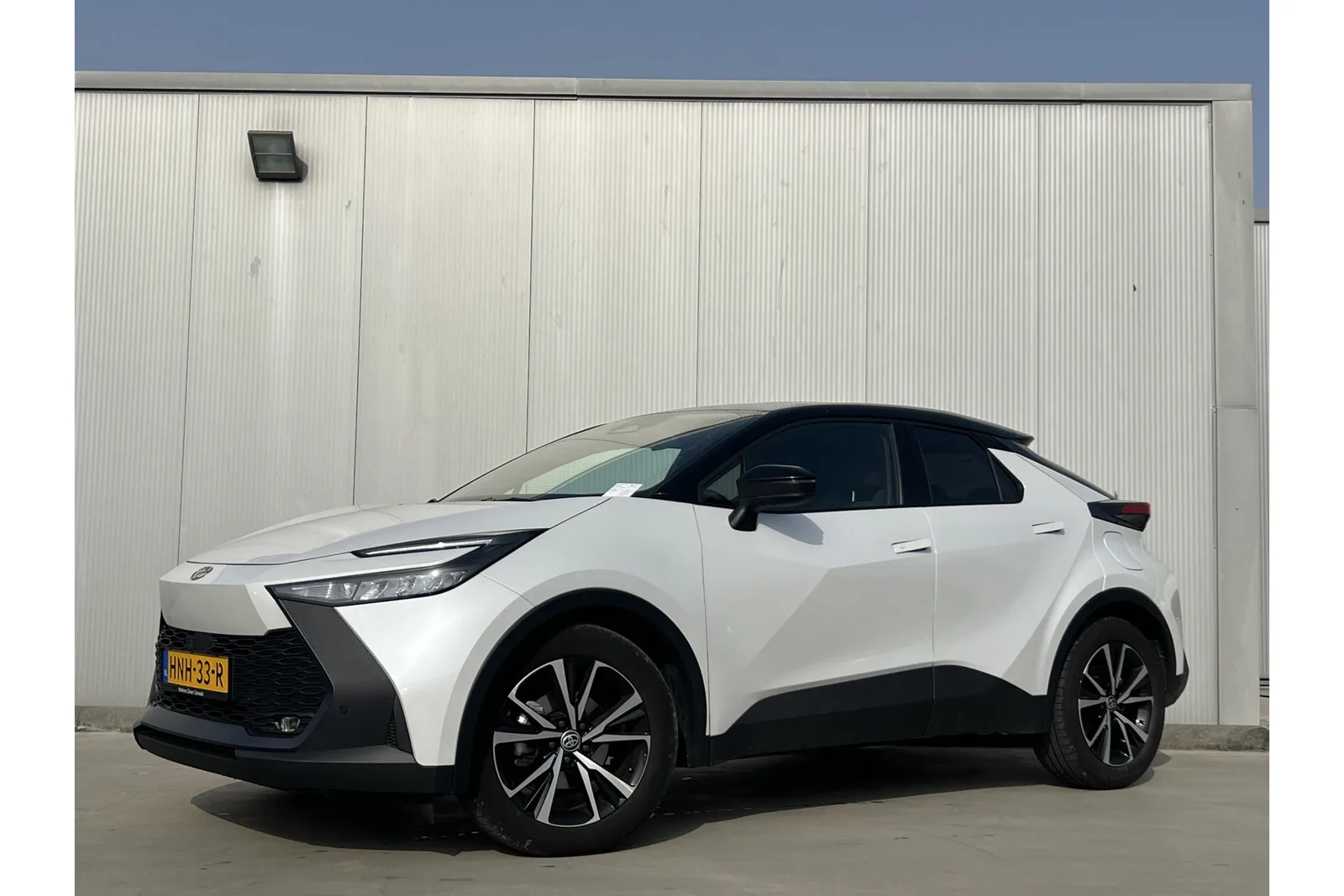 Toyota C-HR (2025) — foto 1