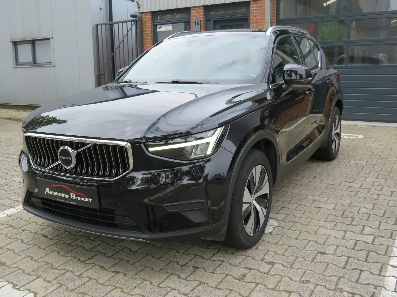 Volvo XC40 (2022) — foto 1