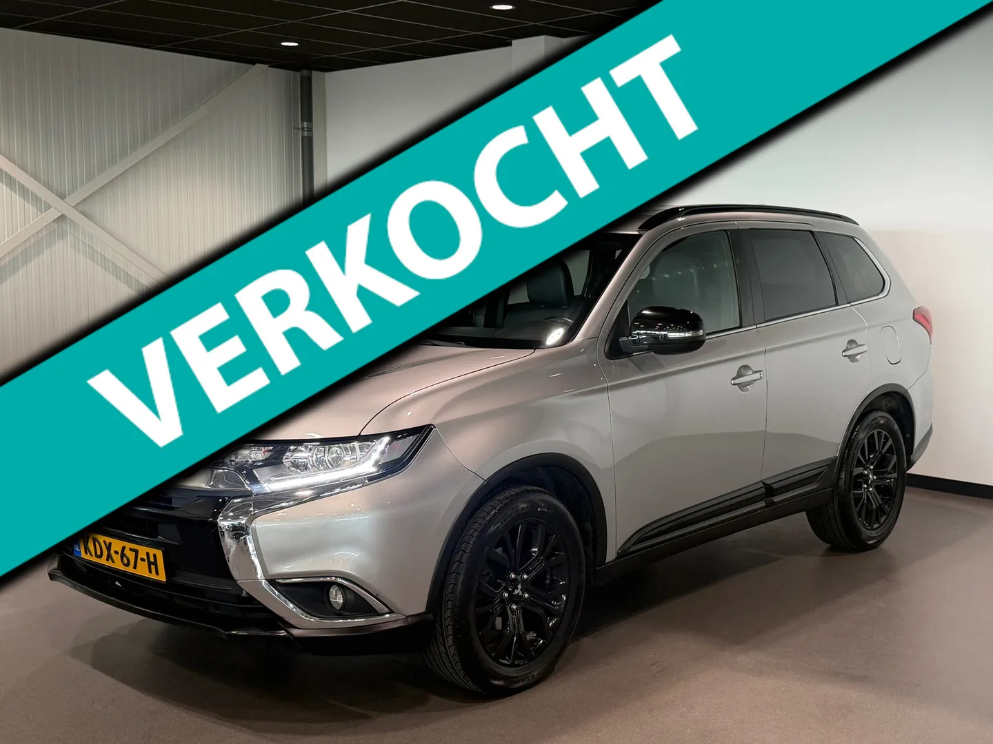 Mitsubishi Outlander (2018) — foto 1